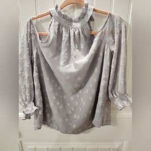 NWT Entro cold shoulder star print blouse